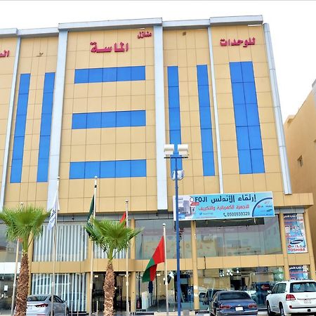 منـازل Almasa Llshkk Almkhdoma Brida Aparthotel Buraidah Esterno foto