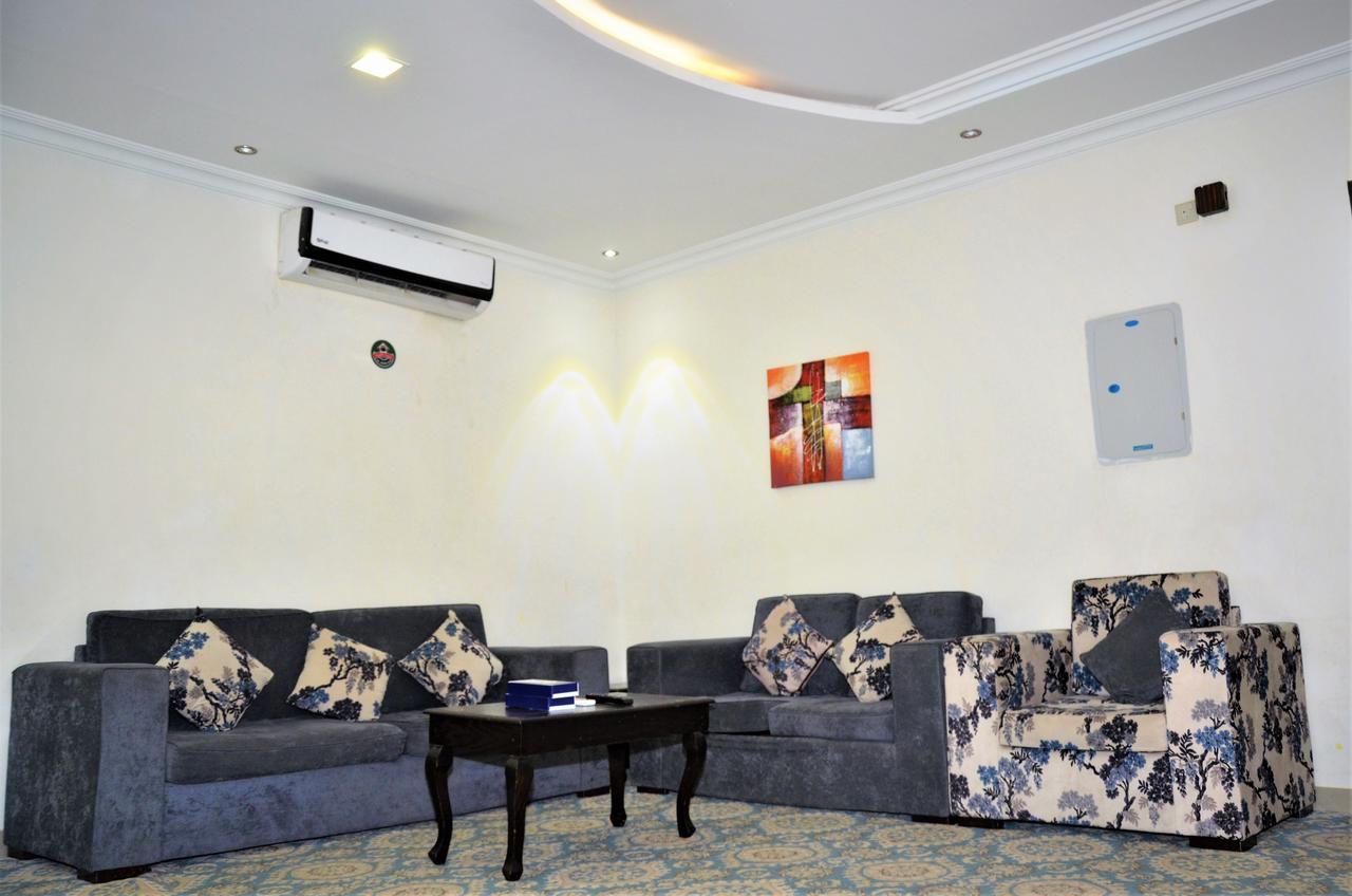 منـازل Almasa Llshkk Almkhdoma Brida Aparthotel Buraidah Esterno foto